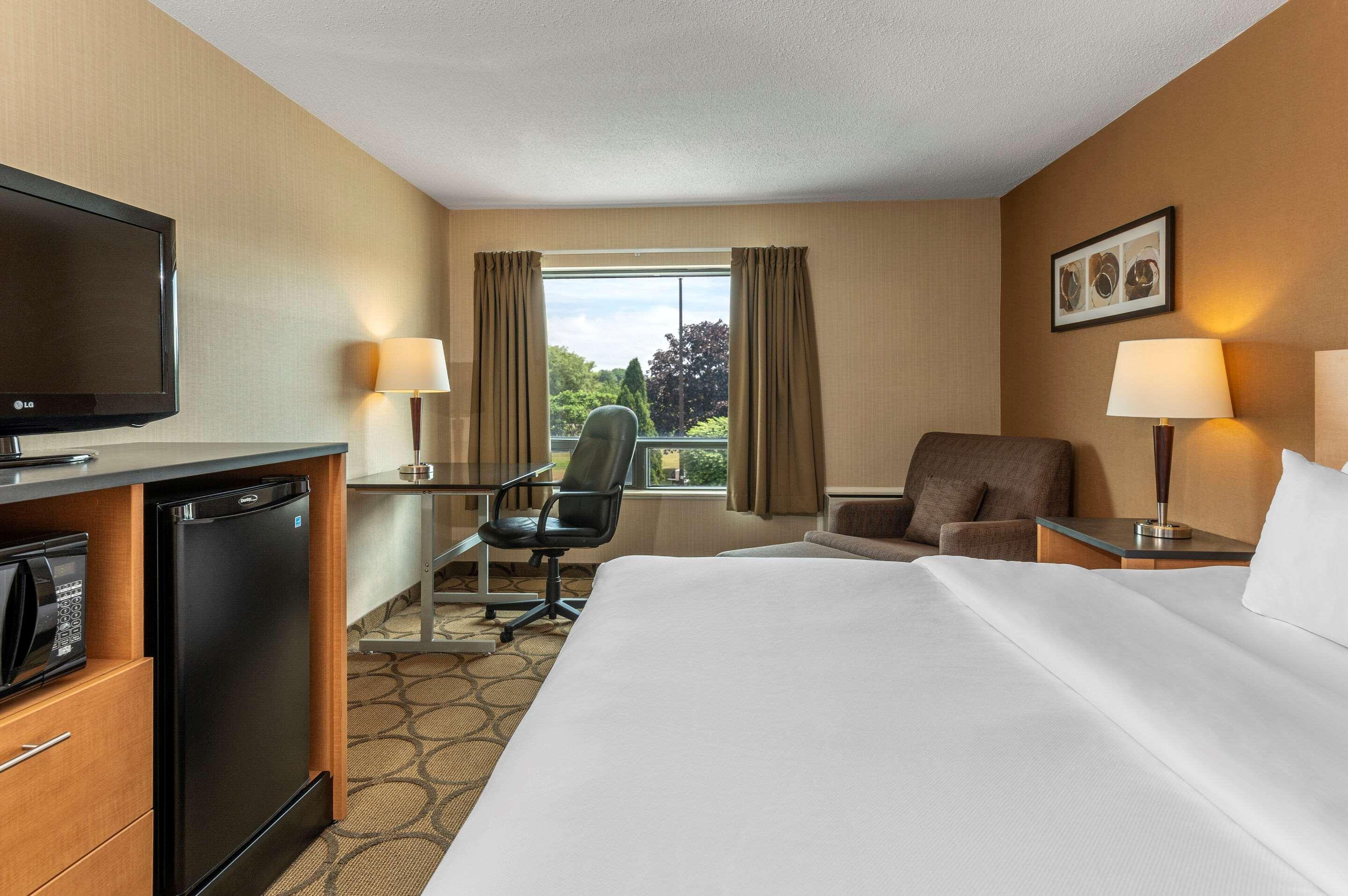 Comfort Inn Sept-Îles Eksteriør billede